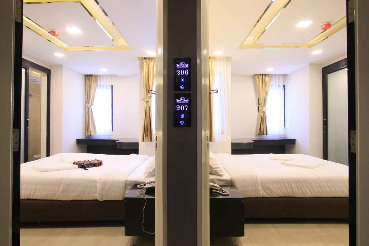 Pratunam Atrium Hotel Bangkok Exterior foto