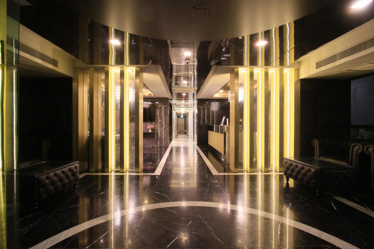 Pratunam Atrium Hotel Bangkok Exterior foto